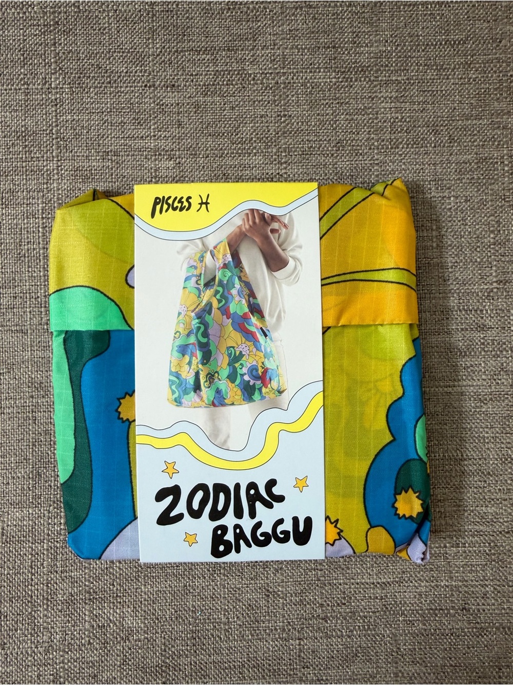 BAGGU standard size Pisces Zodiac Tote - Green, Blue, Yellow, Red